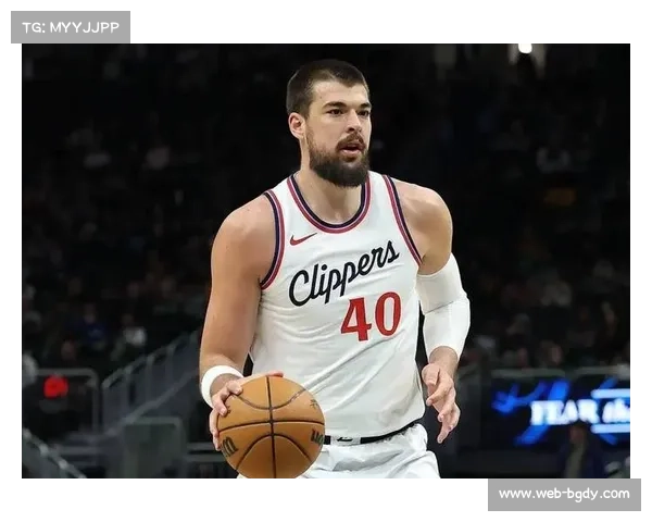 祖巴茨平淡表现，快船胜勇士